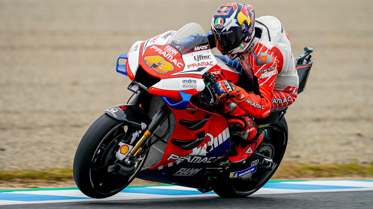 Free Website Template by FreeHTML5.co